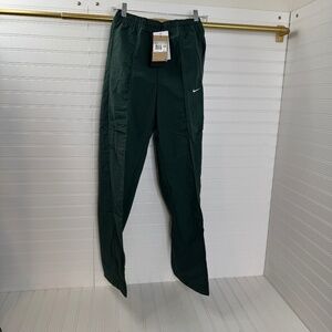 NEW Nike Green Standard Fit Mid Rise Full Length Pants